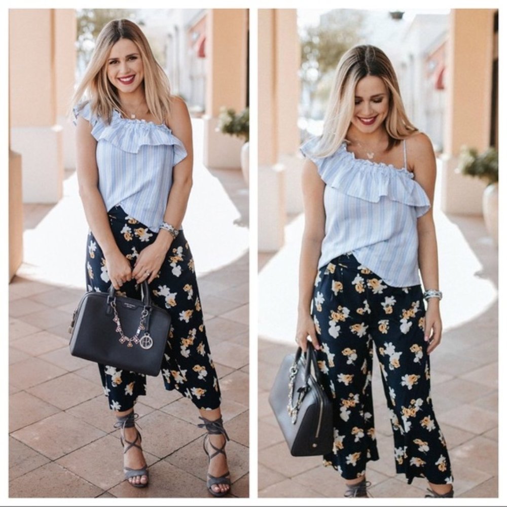 J by J.O.A • Floral Navy Culottes Pants